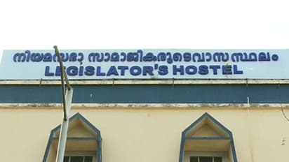 'എം.എല്.എ ഹോസ്റ്റലില് അപമര്യാദയായി പെരുമാറി'; ഡിവൈഎഫ്ഐ നേതാവിനെതിരെ കേസ്