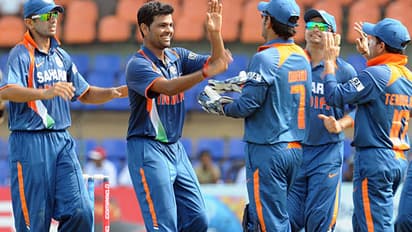 ആര് പി സിംഗിന് വേണ്ടി ധോണിയും പഠാന് വേണ്ടി സെലക്റ്റര്മാരും; വിവാദ ടീം സെലക്ഷനെ കുറിച്ച് താരം പ്രതികരിക്കുന്ന