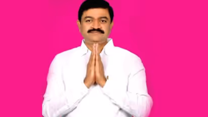 అధికార టీఆర్ఎస్ కు షాక్...కాంగ్రెస్ తీర్థం పుచ్చుకున్న నియోజకవర్గ ఇంచార్జ్