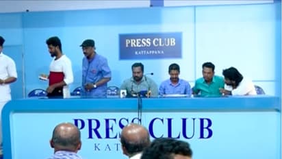 സ്ക്കൂൾ കലോത്സവം ഒഴിവാക്കിയതില് പ്രതിഷേധവുമായി കലാകാരന്മാർ