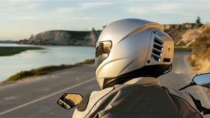 11 ಕಿ.ಮೀ ರೈಡ್ ಬಳಿಕ ಹೆಲ್ಮೆಟ್ ತೆಗೆದಾಗ ಬೆಚ್ಚಿ ಬಿದ್ದ ಶಿಕ್ಷಕ; ಆಸ್ಪತ್ರೆಗೆ ದಾಖಲು!