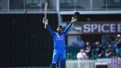 എവിടെ മയാങ്ക് അഗര്വാള്?; സെലക്ടര്മാര്ക്കെതിരെ ആഞ്ഞടിച്ച് ഹര്ഭജന് സിംഗ്