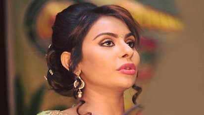 జనసేన పార్టీ ఓ విషపు చుక్క, రామ్ చరణ్ కు అభినందనలు : శ్రీరెడ్డి సంచలన వ్యాఖ్యలు