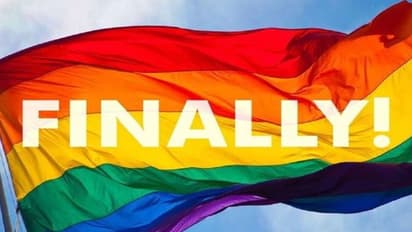 करण जौहर और सोनम सहित कई बॉलीवुड स्टार्स ने किया समलैंगिकता पर फैसले का स्वागत