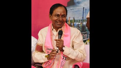 ప్రీ పోల్ సర్వే: ఏ పార్టీకి ఎన్ని సీట్లు, రేవంత్ రెడ్డి బలమెంత?