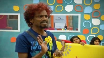 மஹத் மாதிரி நானும் வெளியே போகனுமா? மன்னிப்பு கேட்டு மும்தாஜை வம்புக்கு இழுக்கும் சென்றாயன்!