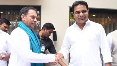 కాంగ్రెస్ తీరు: కారెక్కిన సురేష్‌రెడ్డికి మూడు కమిటీల్లో చోటు