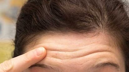 മുഖത്തെ ചുളിവുകള് കുറയ്ക്കാൻ നിങ്ങള്ക്ക് 'സിമ്പിള്' ആയി ചെയ്യാവുന്നത്...