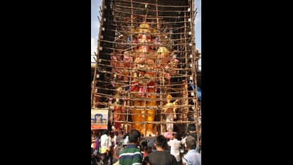 ముస్తాబవుతున్న ఖైరతాబాద్ గణేశుడు (ఫొటోలు)