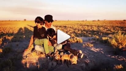 ऋतिक रोशन ने शेयर किया अपने बेटों के साथ वीडियो