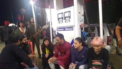 പെട്രോള്-ഡീസല് വില വര്ധനയില് പ്രതിഷേധിച്ച് ധോണി ഭാരത് ബന്ദില് പങ്കെടുത്തോ ? യാഥാര്ഥ്യം ഇതാണ്