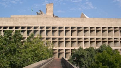 हरियाणा विधानसभा में कांग्रेस और इनोलो विधायक में जूतमपैजार