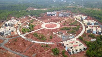 കേന്ദ്ര വിമർശനം വേണ്ട; ജീവനക്കാർക്ക് മുന്നറിയിപ്പുമായി കാസർകോട് കേന്ദ്ര സർവകലാശാല സർക്കുലർ