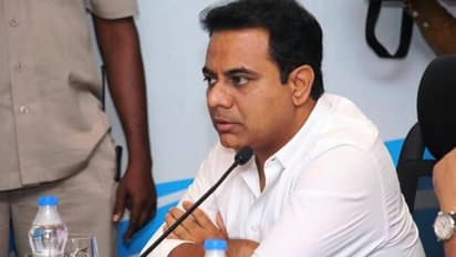 "ఎంపీనో.. ఎమ్మెల్యేనో మరణిస్తేనే పట్టించుకుంటారా"... కేటీఆర్కు సాఫ్ట్వేర్ ఉద్యోగి ఘాటైన ట్వీట్