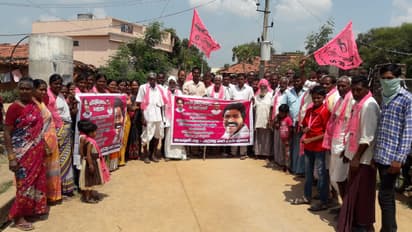 టీఆర్ఎస్ పార్టీకే మా ఓటు...రెండు గ్రామాల ఏకగ్రీవ తీర్మానం