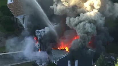 70 ఇళ్ళలో గ్యాస్ పేలుళ్లు.. మంటలార్పుతున్న 50 ఫైరింజన్లు