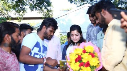 ಸಿದ್ದಗಂಗಾ ಮಠಕ್ಕೆ ಭೇಟಿ ನೀಡಿ ಸ್ವಾಮೀಜಿ ಆಶಿರ್ವಾದ ಪಡೆದ ರಶ್ಮಿಕಾ ಮಂದಣ್ಣ