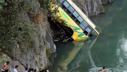 కొండగట్టు మరచిపోకముందే... జమ్మూకశ్మీర్‌లో ఘోర బస్సు ప్రమాదం