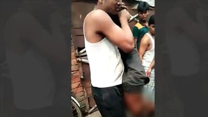 200 രൂപ മോഷ്ടിച്ചുവെന്ന് ആരോപിച്ച് 10 വയസ്സുകാരനെ തലകീഴായി തൂക്കിയിട്ട് മര്ദ്ദിച്ചു