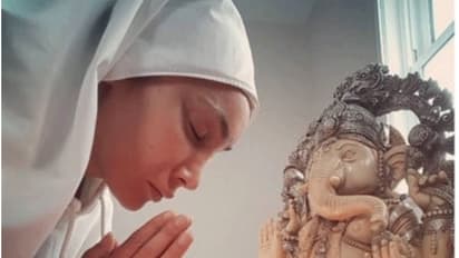 ಕ್ರಿಕೆಟಿಗನಿಗೆ ನಗ್ನ ಚಿತ್ರ ಸಮರ್ಪಿಸಿದ್ದ ನಟಿ ಗಣೇಶನ ಭಕ್ತೆಯಾಗಿದ್ದು ಹೀಗೆ!