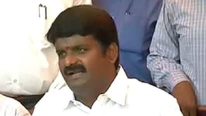 ஒற்றைத் தலைமை விவகாரம்... அதிமுகவுக்கு இவர்தான் சரியாக இருப்பார்... விஜயபாஸ்கர் பரபரப்பு கருத்து!!