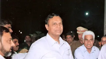 டி.ஆர் பாலுவுக்கு ஏன் பொருளாளர் பதவி தெரியுமா..?? கருணாநிதிக்கு இந்த வேலையும் பார்த்தாரா..!!