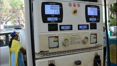 ಏನ್ ಗುರು ಚಾಲೆಂಜಾ?: ಪೆಟ್ರೋಲ್ ದರ 99.99 ರೂ. ಮೇಲೆರಲ್ಲ!