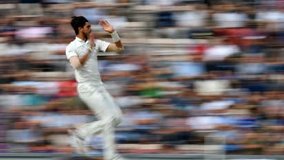 രണ്ട് വിക്കറ്റ് കൂടി എറിഞ്ഞിട്ട് ഇന്ത്യന് പേസര്മാര്; ഓസീസ് പ്രതിരോധത്തില്