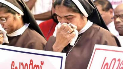 'സേവ് അവര് വുമണ്'; ശക്തിയാര്ജ്ജിച്ച് കന്യാസ്ത്രീകളുടെ സമരം