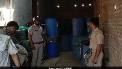 അച്ചാര് കമ്പനിയിലെ കെമിക്കല് ടാങ്കില് വീണ് മൂന്നുപേർക്ക് ദാരുണാന്ത്യം