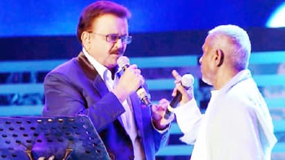 இளையராஜா காலைத் தொட்டுக் கும்பிட தயங்க மாட்டேன் !! எஸ்.பி.பாலசுப்ரமணியம் உருக்கம் …