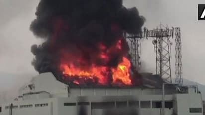 சினிமா தியேட்டரில் திடீர் தீ விபத்து... பல லட்சம் ரூபாய் பொருட்கள் எரிந்து நாசம்!