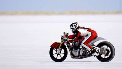 18 വയസുകാരി ബുള്ളറ്റില് പറന്നത് 241 കി.മീ വേഗത്തില്!