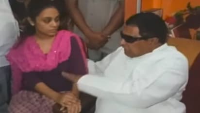 అమృతను పరామర్శించి, సంచలన నిర్ణయాన్ని ప్రకటించిన జానారెడ్డి