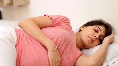 ഗർഭിണികൾ കിടക്കുമ്പോൾ ശ്രദ്ധിക്കേണ്ട കാര്യങ്ങൾ; ഇടത് വശം ചരിഞ്ഞാണോ കിടക്കാറുള്ളത് ?