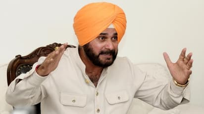 Navjot Singh Sidhu reprimanded for romanticising Pakistan; Sushma Swaraj, Harsimrat Badal take serious exception