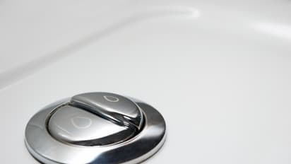 എന്താണ് ബാത്ത്റൂം ഫ്ലെഷിന് രണ്ട് ബട്ടണ്; കാരണം ഇതാണ്.!