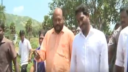 జగన్ ను కలిసిన సినీనటుడు ఫిష్ వెంకట్