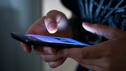 പുതിയ ഫോൺ വാങ്ങിയതിന്റെ 'ട്രീറ്റ് ചെയ്തില്ല', ചോദിച്ചപ്പോൾ വിസമ്മതിച്ചു; 16 വയസുകാരനെ കൂട്ടുകാർ കുത്തിക്കൊന്നു