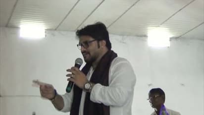 కదిలితే కాళ్లు విరగ్గొడతా...దివ్యాంగుడిపై కేంద్రమంత్రి చిందులు