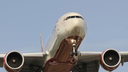 நடுவானில் திக், திக்... பெட்ரோல் இல்லை, எஞ்சின் பழுது: 370 பயணிகளை காப்பாற்றிய ஏர் இந்தியா பைலட்கள்!