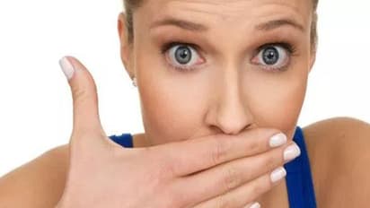 দাঁতে হলদে ছাপ পড়েছে, কথা বলতে লজ্জা পাচ্ছেন, ঘরোয়া টোটকায় মিলবে চিরতরে মুক্তি