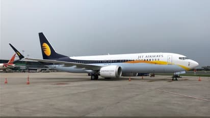 जेट एयरवेज़ की मुंबई-जयपुर फ्लाइट में क्रू मेंबर्स की गलती से यात्रियों के कान-नाक से बहने लगा खून