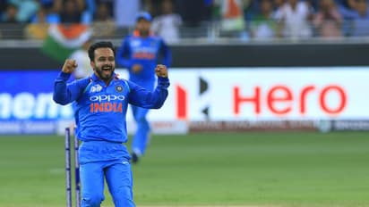 కళ్లు మూసుకుని వేస్తా, అది ధోనీ ఘనతే: కేదార్ జాదవ్