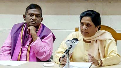 मायावती ने महागठबंधन को दिया तगड़ा झटका