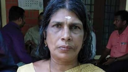 లాటరీలో పది కోట్లు గెలిచిన కేరళ మహిళ.. 28 ఏళ్ల క్రితం తండ్రికి కూడా..