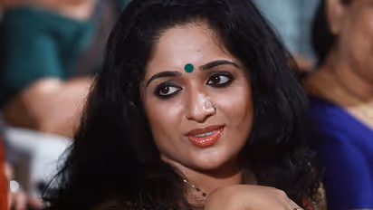 മാഡം? നടിയെ ആക്രമിച്ച കേസിൽ കാവ്യക്ക് 'ശബ്ദരേഖ കുരുക്ക്'; ചോദ്യം ചെയ്യാൻ നോട്ടീസ്, ആലുവ പൊലീസ് ക്ലബിൽ ഹാജരാകണം