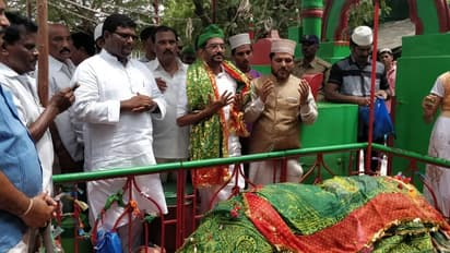 బారా షహీద్ దర్గాకు మంత్రి సోమిరెడ్డి..చంద్రబాబు మళ్లీ సీఎం కావాలని మెుక్కు