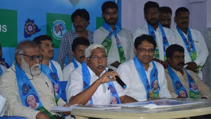 టీజేెఎస్ లో చేరిన న్యాయవాది రచనారెడ్డి (ఫొటోలు)