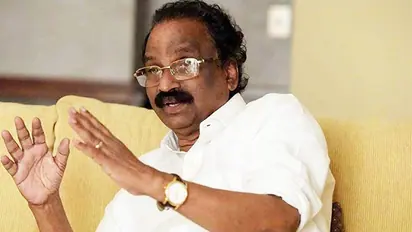 കൊവിഡ്: കാരാക്കുറിശ്ശിയിലെ സമ്പർക്കപട്ടിക തയ്യാറാക്കൽ ശ്രമകരം; മറ്റൊരു കാസർകോടാകുമോയെന്ന് ആശങ്കയെന്നും മന്ത്രി